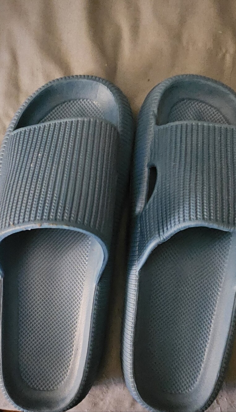 Comfy Cloud Pillow SlidesLight Blue Women's Slide Sandals - Comfortable Slip-On